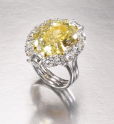 黄钻石戒指