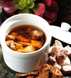 炖品汤羹茶树菇炖排骨图片