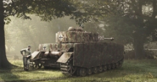 晨曦森林中的德军四号坦克