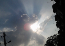 云中的阳光图片
