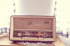 复古的电子管收音机
