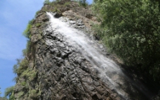 峡谷瀑布图片