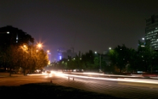 夜晚的道路图片