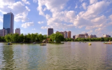 城市湖水景观图片