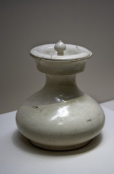 中华文化唐代白瓷壶图片
